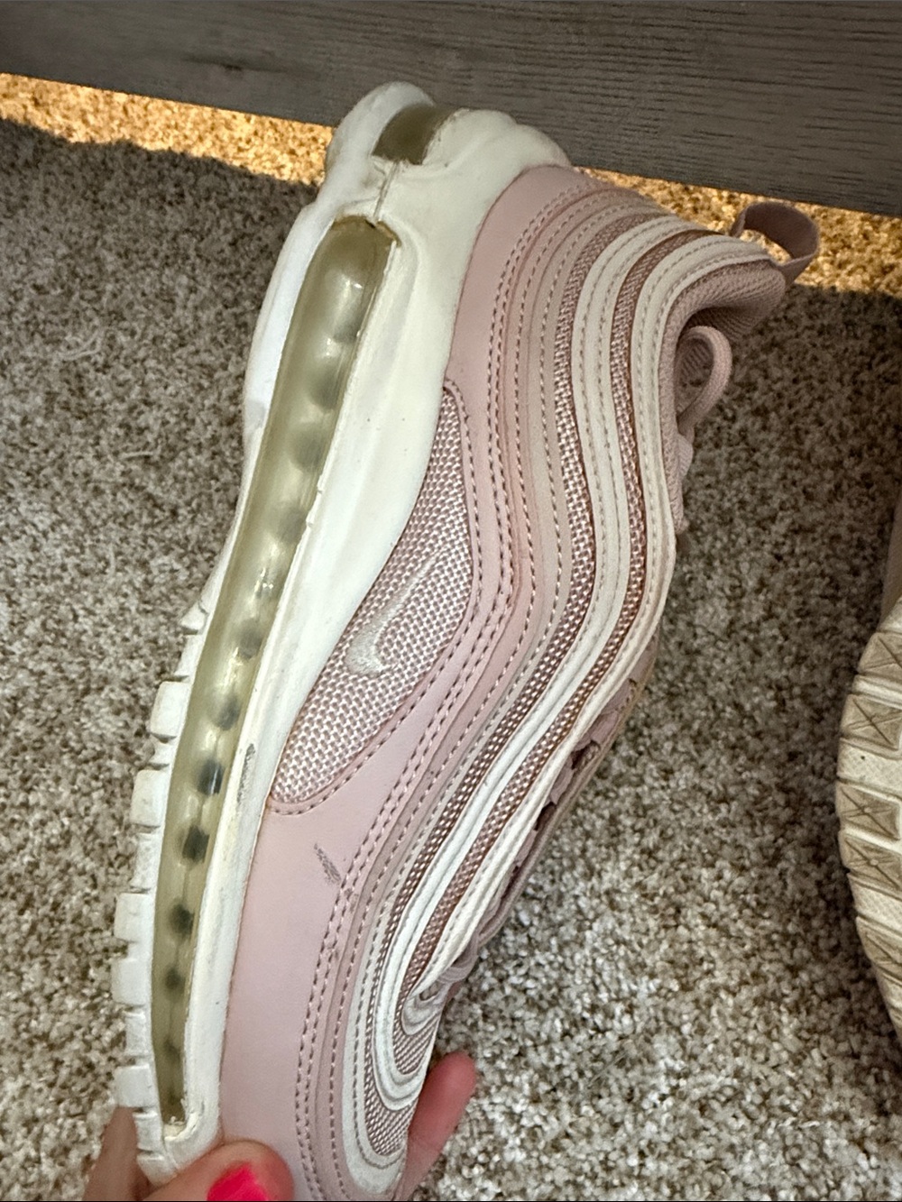 Women’s Pink Wave-Detail Nike Shoes! - Picture 5 of 6